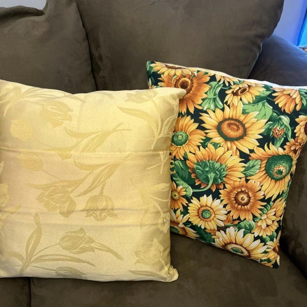 SET OF 2 HAND MADE SUN FLOWER SPRING PILLOWS 14